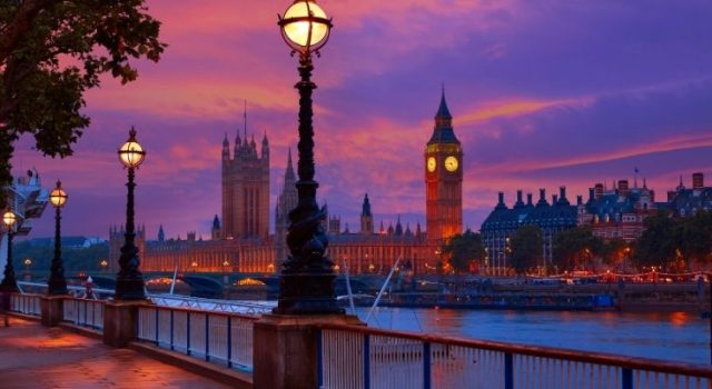 london-photo-spot-westminster-sunset Sunset view of Big Ben and the Houses of Parliament from the Southbank in London