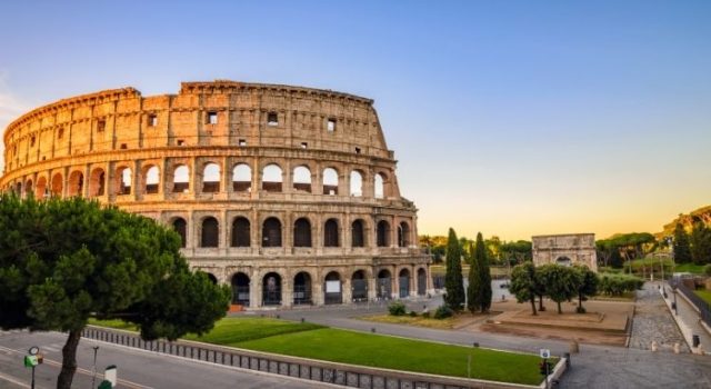 rome-colosseum-morning-arch-constantine Colosseum at sunrise with the Arch of Constantine and empty paths