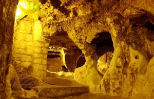 Going Underground: My Fight with Claustrophobia in Derinkuyu (2026 Diary)