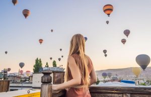 Cappadocia Food Diaries: The Terrace Breakfast and Hot Air Balloons (2026)
