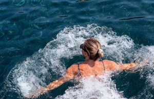 The 7 AM Swim Ritual: Jumping into the Mediterranean at Konyaaltı (2026 Diary)