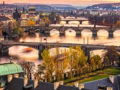 Prague in Spring Diaries: Cherry Blossoms and Beer on Petřín Hill (2026)